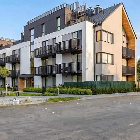 Zaciszne Z Parkingiem I Balkonem Na Wyspie Sobieszewskiej By Renters 格但斯克